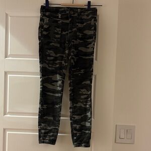 Pilcro Gray Camouflage Pants